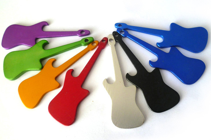 guitar shaped keychain